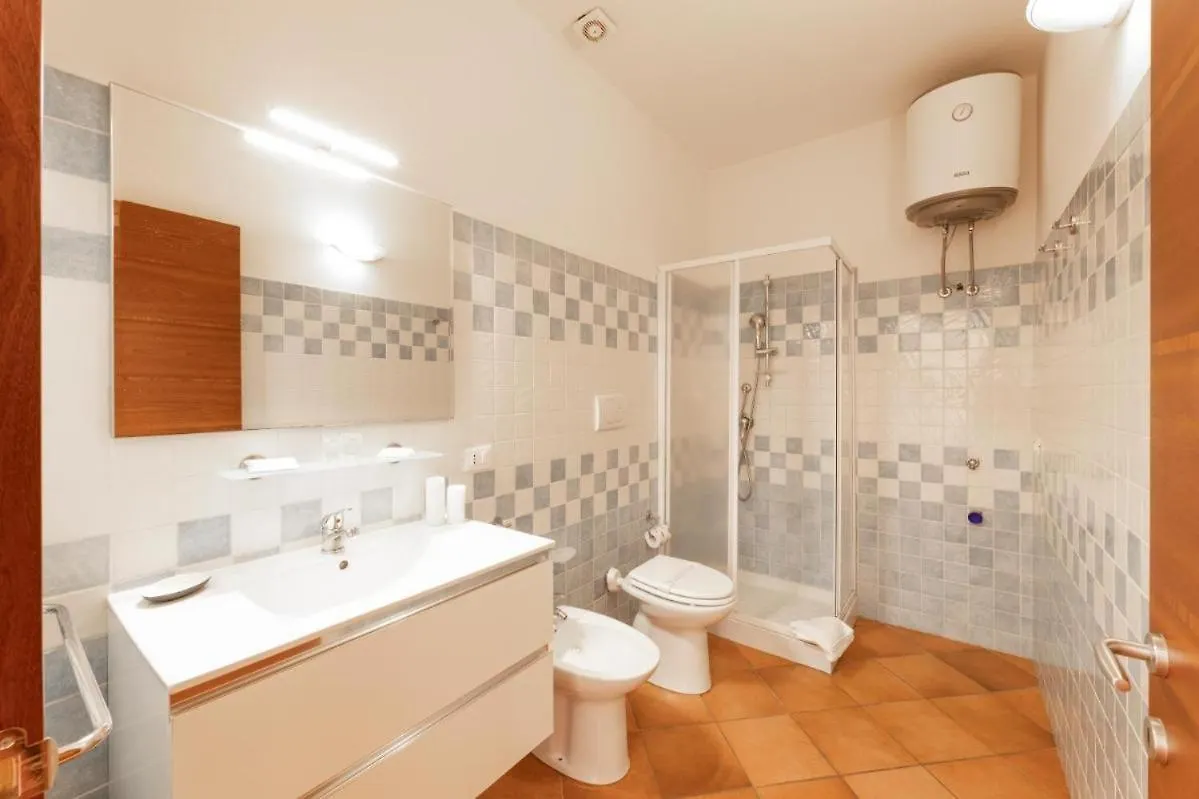 Relaxing Cristal Bedroom Apartment Sleeps 5 Santa Teresa Gallura 0*,  Italy