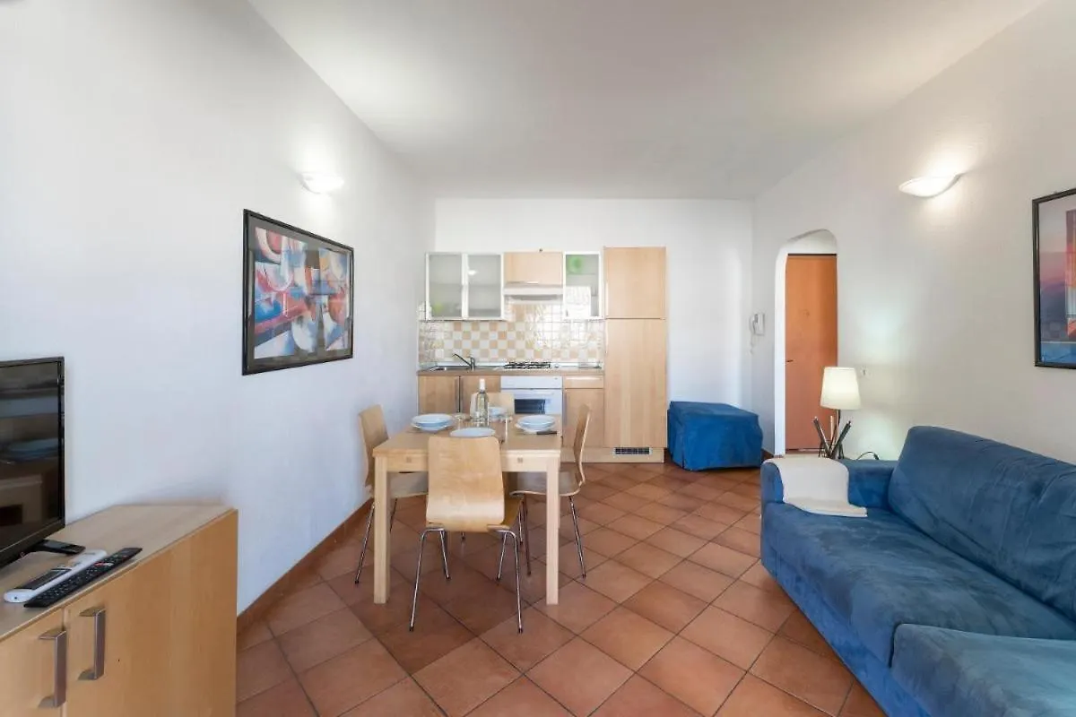 Relaxing Cristal Bedroom Apartment Sleeps 5 Santa Teresa Gallura
