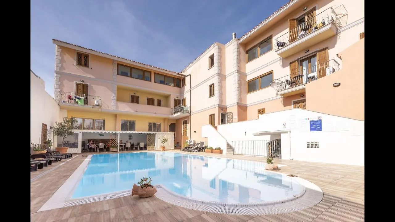 Relaxing Cristal Bedroom Apartment Sleeps 5 Santa Teresa Gallura Italy