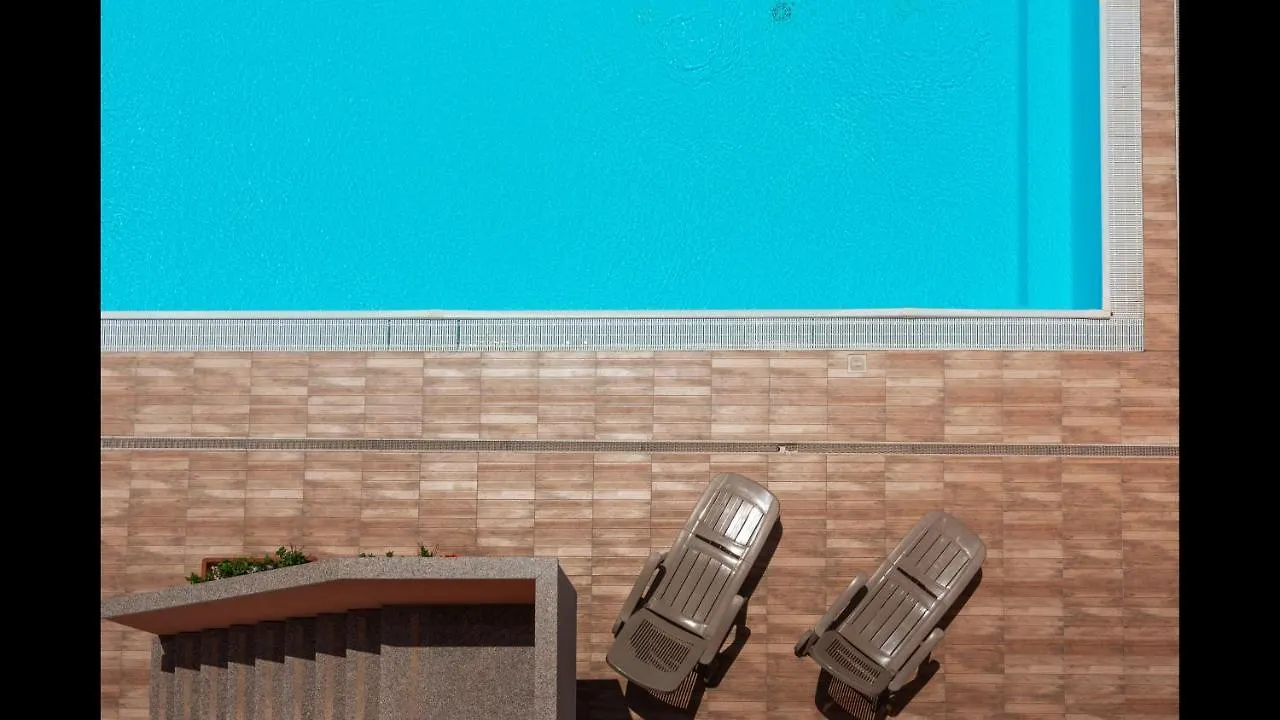 Relaxing Cristal Bedroom Apartment Sleeps 5 Santa Teresa Gallura